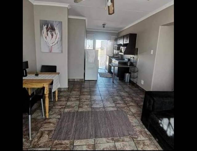 2 BEDROOM APARTMENT FOR SALE IN VAAL PARK EXT 1